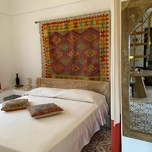 Casa vacanze Dammuso Pensare Luna, San Michele (Pantelleria)